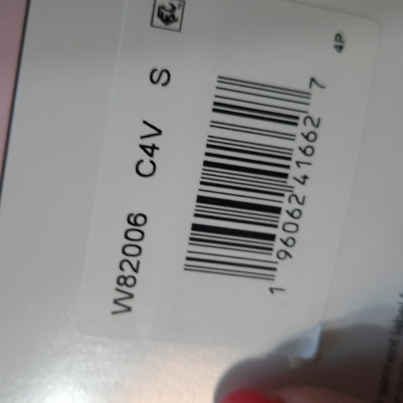 NWT Maidenform Small Lace Shapewear in Cream - Picture 15 of 16